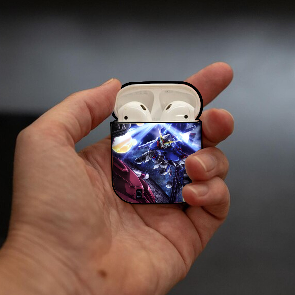 機動戦士ガンダム Mobile Suit Gundam AirPods 第2世代保護ケース ハードシェル ブラック 耐衝撃・防指紋・カラビナ付き