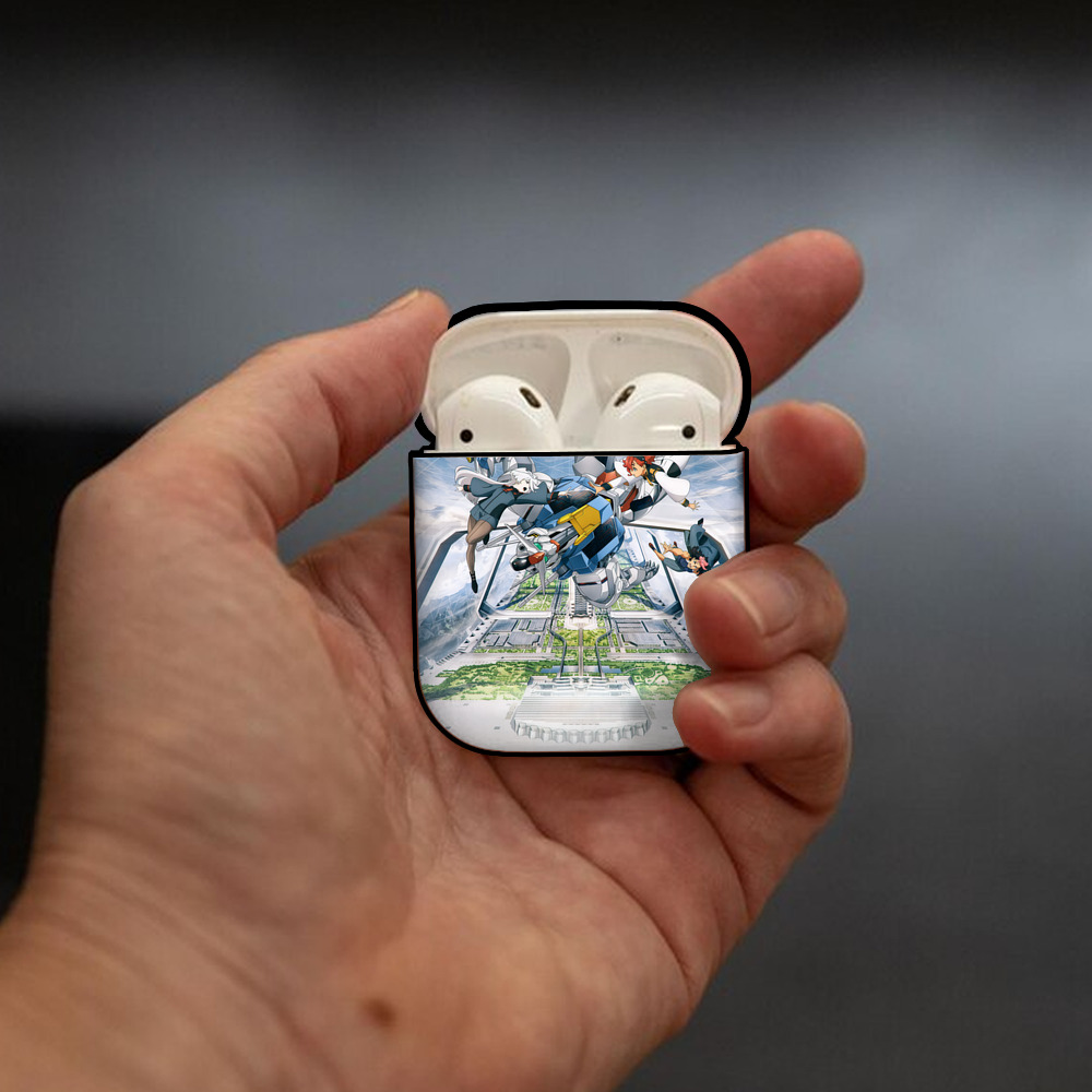 機動戦士ガンダム Mobile Suit Gundam AirPods 第2世代保護ケース ハードシェル ブラック 耐衝撃・防指紋・カラビナ付き
